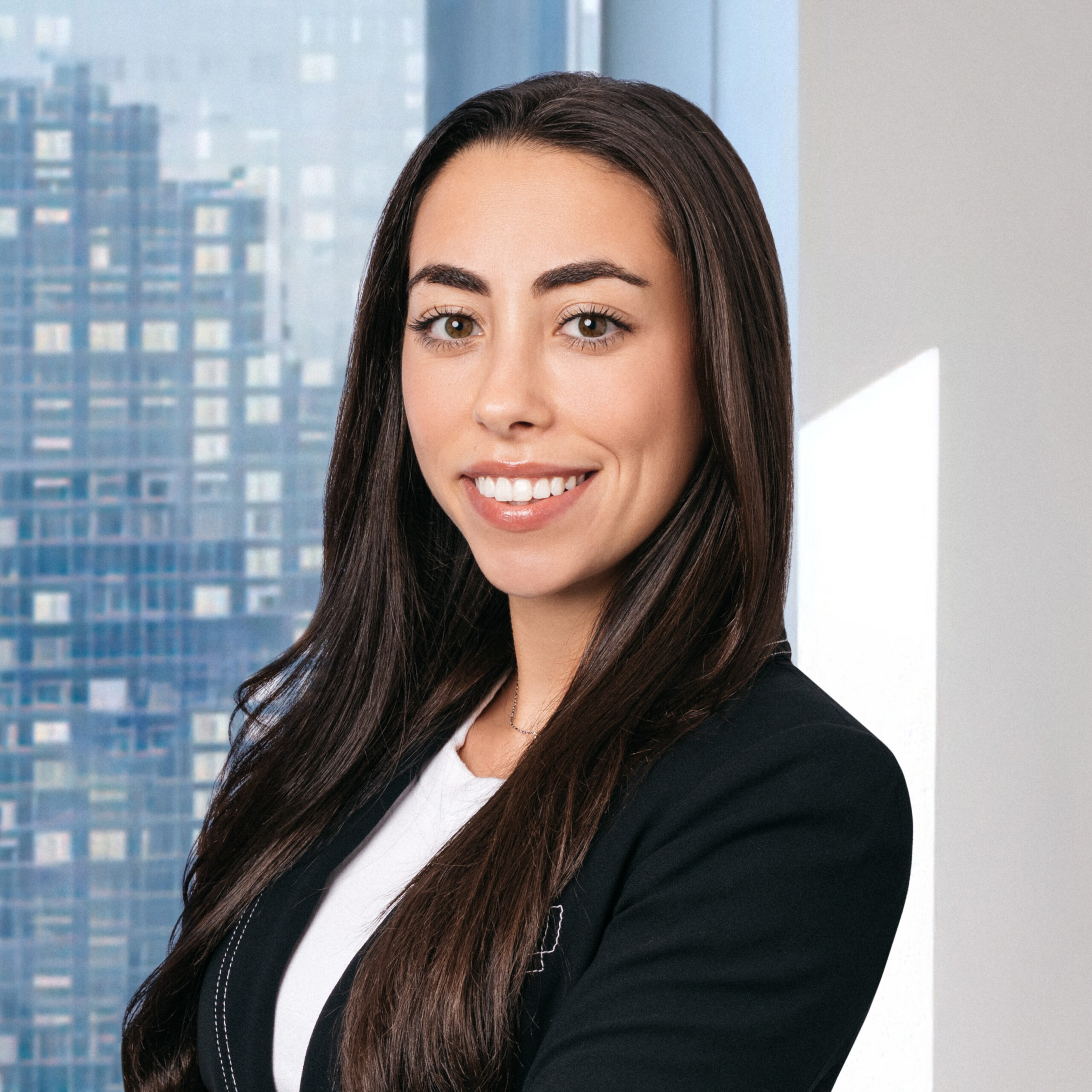 Carli Calisto Headshot
